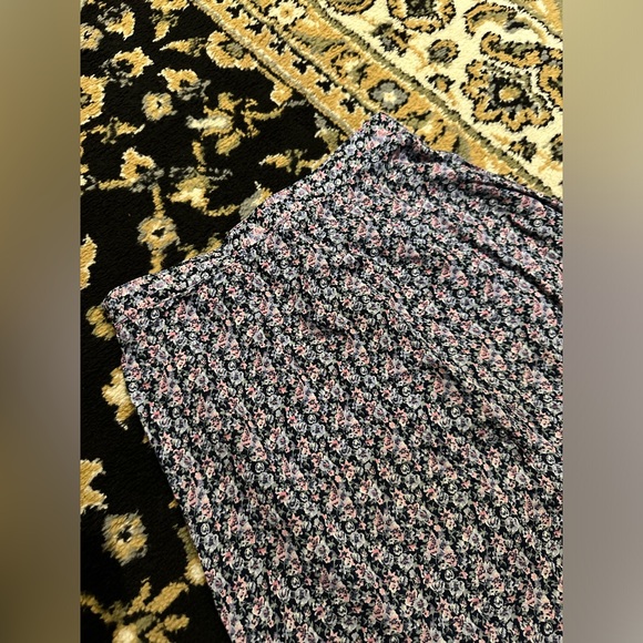 💫Free with purchase 💫Vintage studio blue floral print midi skirt. Size S. - Picture 5 of 8